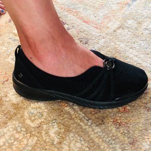 🚚Niche Slip On Black Mesh Fabric🚚